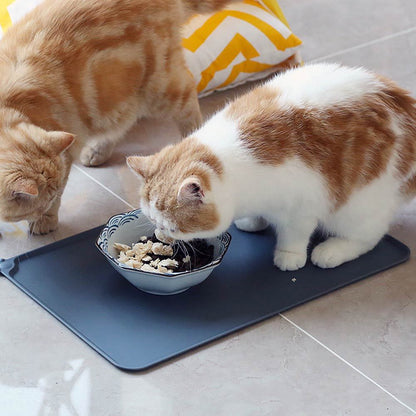 Alfombrilla Impermeable Antideslizante de Comida para Mascotas – Comodidad y limpieza en cada comida 🐾🍽️